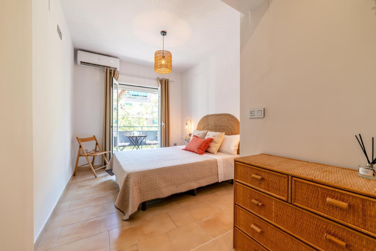 Apartamento Ronda Genil Con Parking Gratuito กรานาดา ภายนอก รูปภาพ